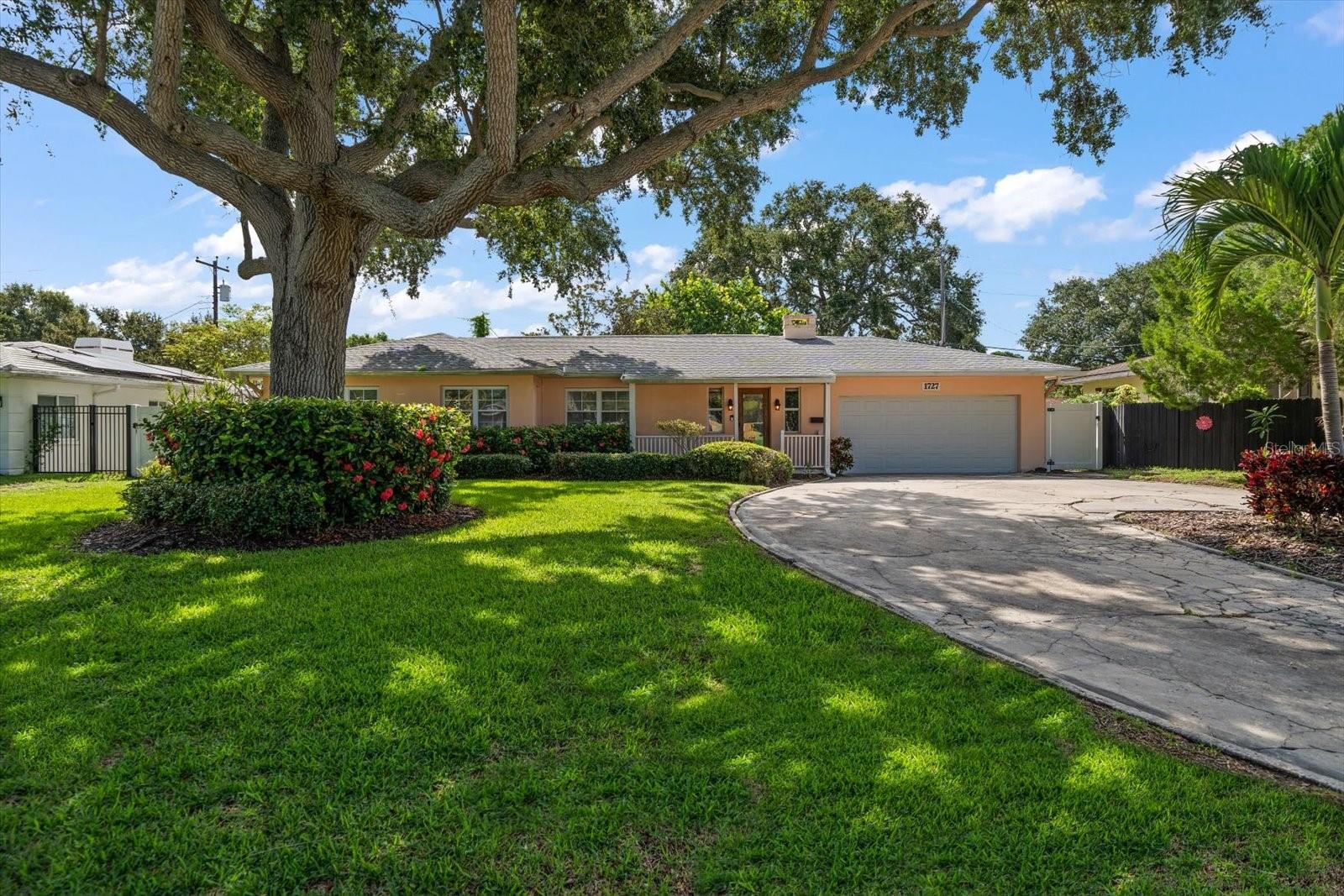 Indian Rocks Rd, Belleair, FL 33756