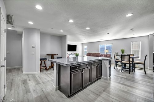 24104-1525 Spiced Wine Ave, Henderson, NV, 89074-0182 | Card Image