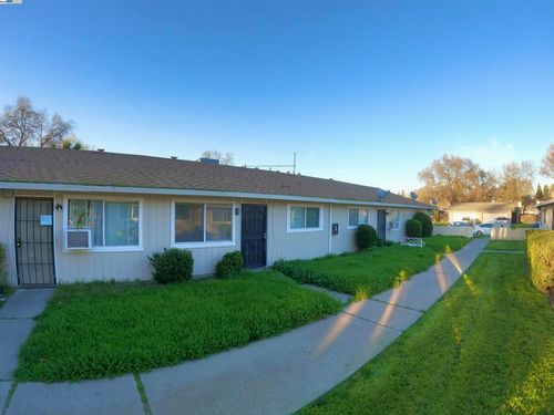 8829 Kelley Dr, Stockton, CA, 95209-2123 | Card Image