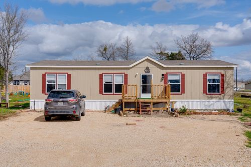 102 Lobo Ln, Cedar Creek, TX, 78612-2075 | Card Image