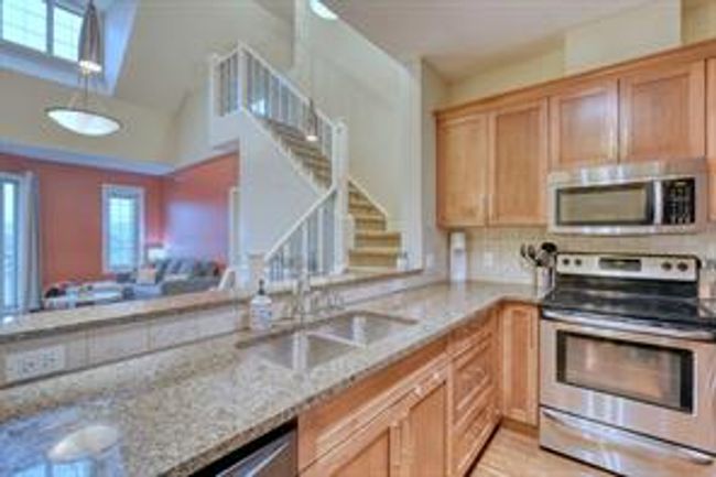 3406 - 15 Sunset Sq, Condo with 2 bedrooms, 2 bathrooms and 2 parking in Cochrane AB | Image 7