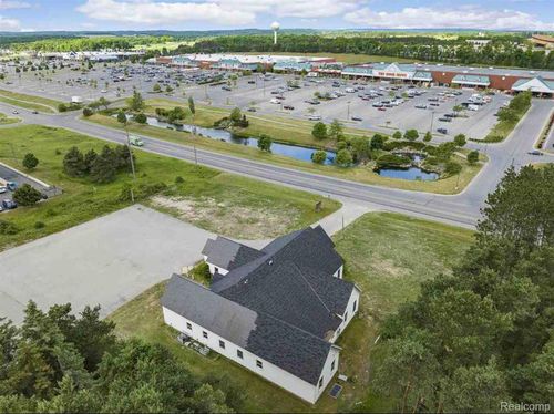 1727 Anderson Rd, Petoskey, MI, 49770-8393 | Card Image