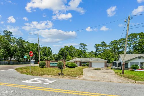 11134 Little Creek Ln, Pensacola, FL, 32506-8261 | Card Image