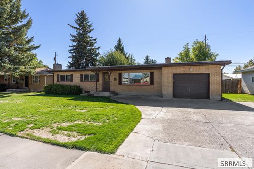 1132 Sahara St, Idaho Falls, ID, 83404-7039 | Card Image