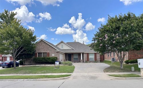 1517 Edgewater Dr, Allen, TX, 75002-5353 | Card Image