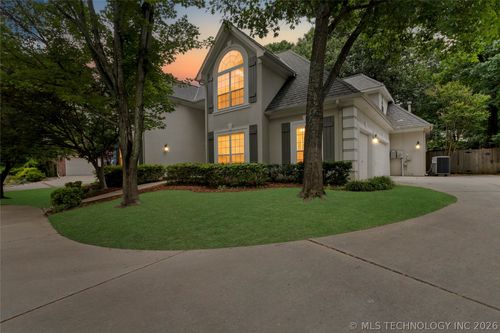 6710 113th St, Bixby, OK, 74008-2086 | Card Image
