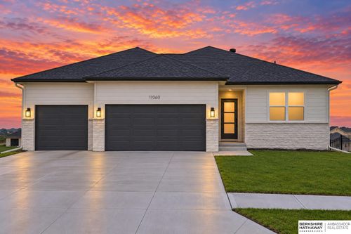11060 S 216th Ave, Gretna, NE, 68028-5116 | Card Image