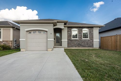 5-5 John Pound Rd, Tillsonburg, ON, N4G5X3 | Card Image