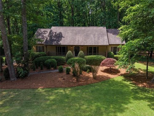 2737 Hearthstone Cir, Marietta, GA, 30062-5762 | Card Image
