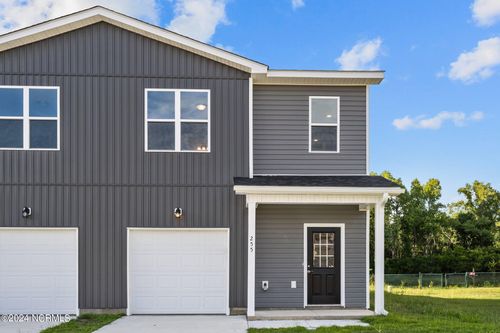 241 Winstead Loop Rd, Richlands, NC, 28574 | Card Image