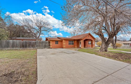 main-house-3323 W Woodlawn Ave, San Antonio, TX, 78228 | Card Image