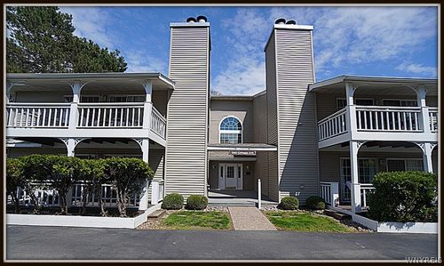 h-1260 Youngs Rd, Amherst, NY, 14221-2666 | Card Image