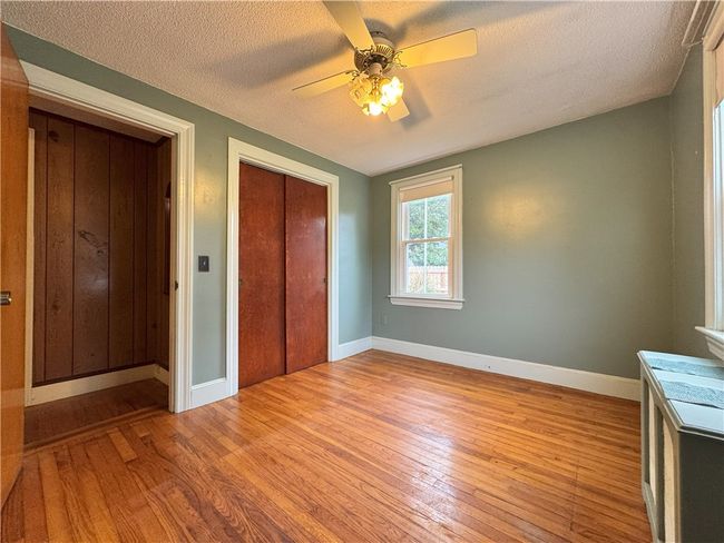 11 Winthrop St, House other with 3 bedrooms, 1 bathrooms and 2 parking in Riverside RI | Image 8