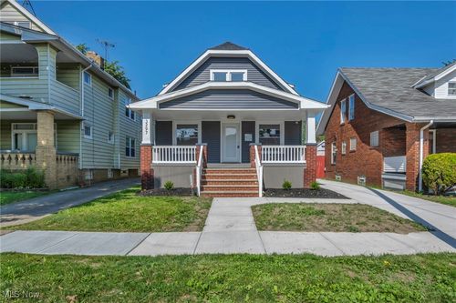 3297 W 127th St, Cleveland, OH, 44111-2512 | Card Image