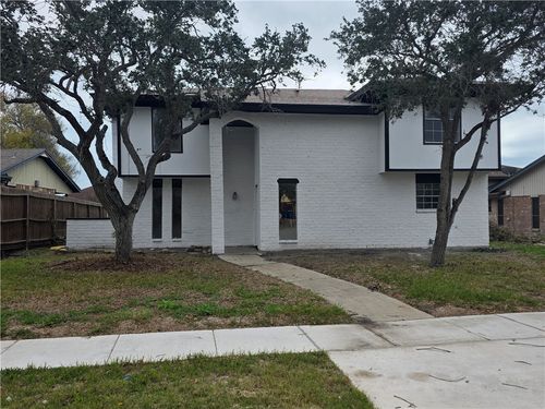 932 Waterview St, Portland, TX, 78374-2223 | Card Image