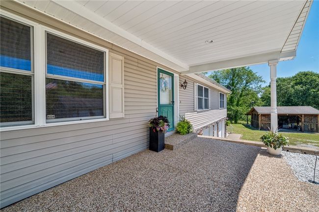 452 Upper Service Rd, House other with 3 bedrooms, 3 bathrooms and 8 parking in Hookstown PA | Image 7