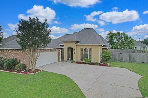 6900 Lakeland Dr, Zachary, LA, 70791-2767 | Card Image