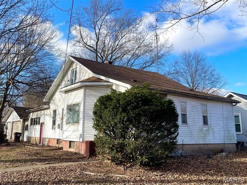 903 N Van Buren Street, Litchfield, IL, 62056 | Card Image