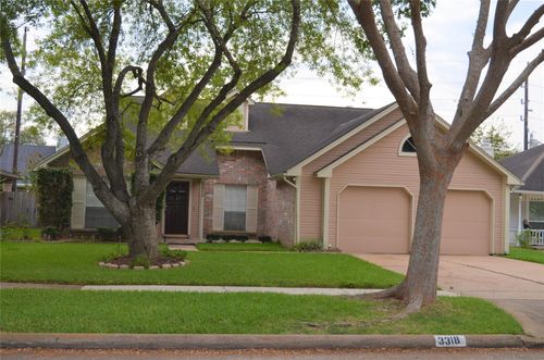 3318 Kempwood Dr, Sugar Land, TX, 77479-1836 | Card Image