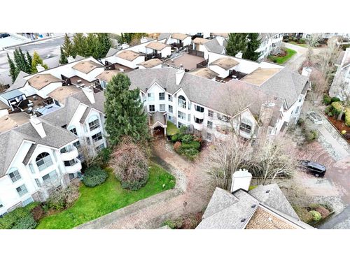 222-7161 121 St, Surrey, BC, V3W1G8 | Card Image