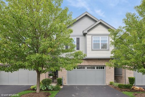 3242 N Heritage Ln, Arlington Heights, IL, 60004-1213 | Card Image