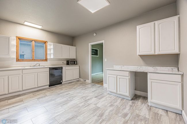 Kitchen | Image 15