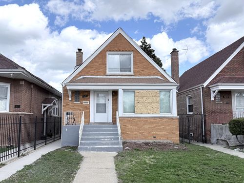 7657 Wolcott Ave, Chicago, IL, 60620-5228 | Card Image