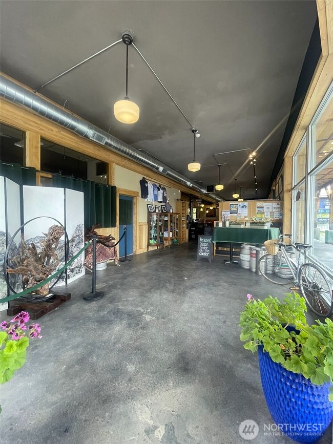 Behind bar area | Image 19