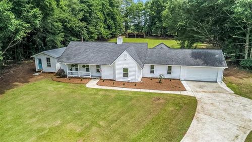 135 Dixie Ln, covington, GA, 30014-4814 | Card Image