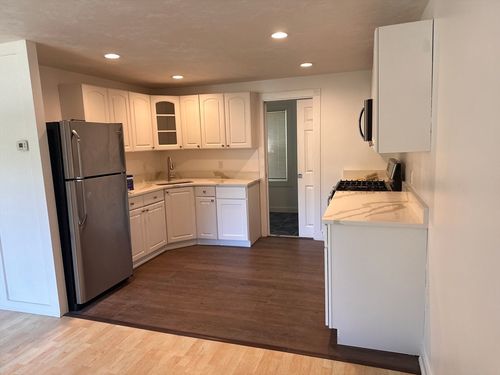 r-39 Raymond St, Franklin, MA, 02038-1848 | Card Image