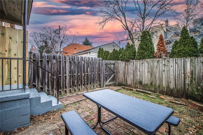 5728 Alder Way, Townhouse with 2 bedrooms, 1 bathrooms and 1 parking in Shadyside PA | Image 30