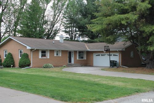 109 N 3rd St, Colona, IL, 61241-9031 | Card Image