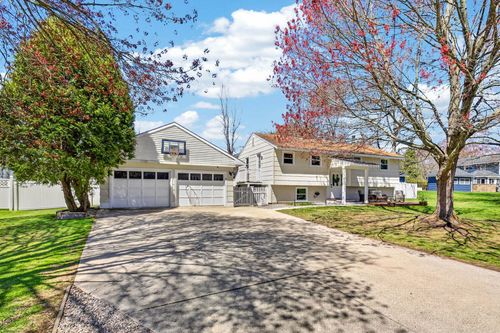 3 Pinewood Dr, Merrimack, NH, 03054-2703 | Card Image