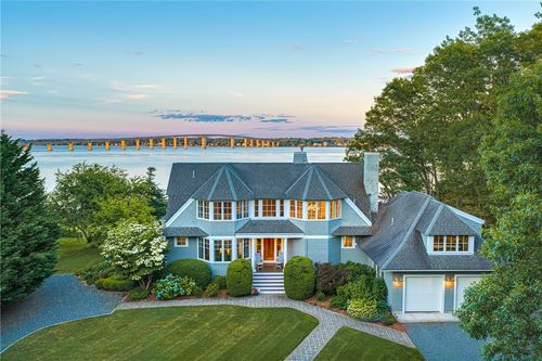 81 Quarry Rd, Saunderstown, RI, 02874-3242 | Card Image