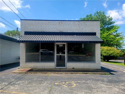 6624 Engle Road, Middleburg Heights, OH, 44130 | Card Image