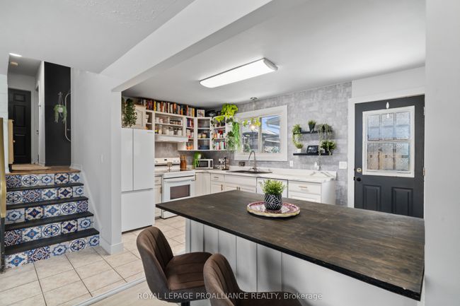 30 Miron Rd, House other with 3 bedrooms, 2 bathrooms and 4 parking in Trenton ON | Image 12