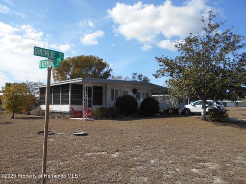 8057 Dinsmore St, Brooksville, FL, 34613-5910 | Card Image