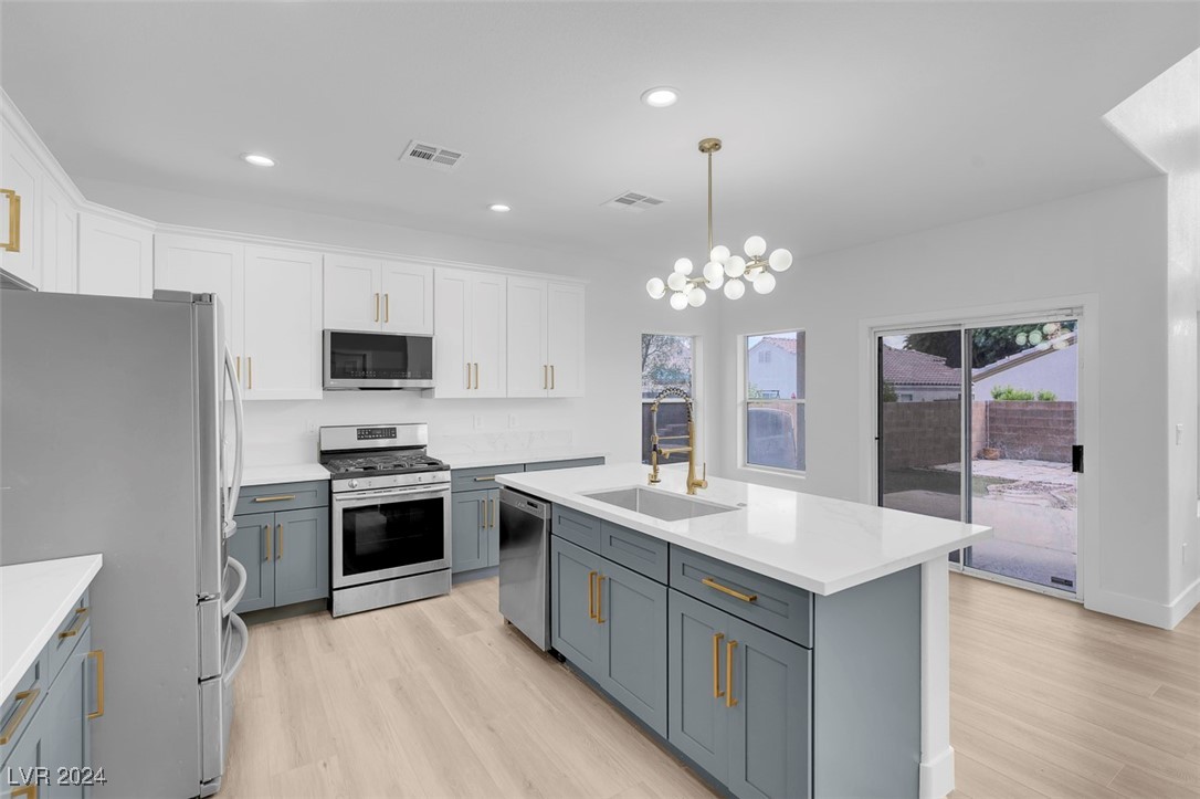 Rainbow Cove Dr, Las Vegas, NV 89131