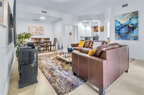 298-16100 Emerald Estates Dr, Weston, FL, 33331-6106 | Card Image
