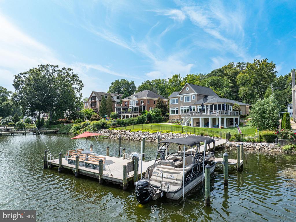 Poplar Ln, Occoquan, VA 22125