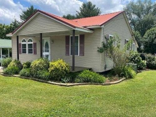 323 Woodland St, Burkesville, KY, 42717-8986 | Card Image