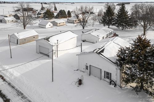 409 233rd St, Aledo, IL, 61231-8627 | Card Image