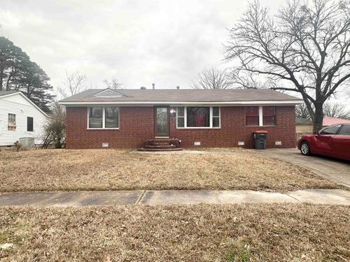 11 School St, Pine Bluff, AR, 71602-4750 | Card Image