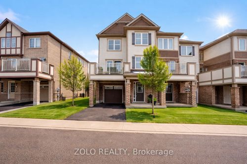 65-22 Spring Creek Dr, Waterdown, ON, L8B1V7 | Card Image