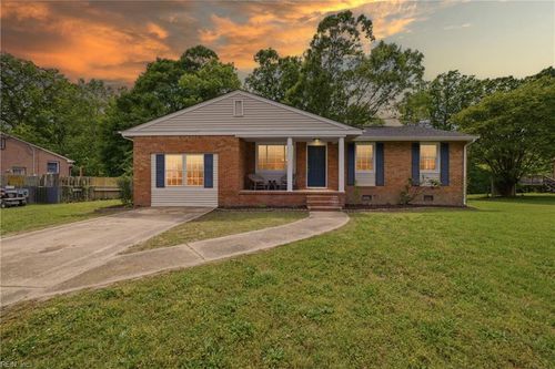 3661 Deerfield Dr, Suffolk, VA, 23435-2214 | Card Image