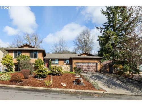 2382 Nw Esquire Dr, Roseburg, OR, 97471-1702 | Card Image