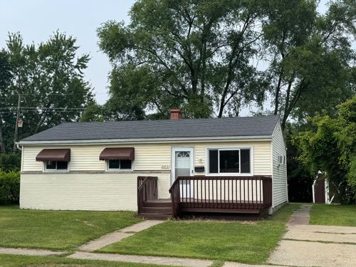2653 Woodruff Ln, Ypsilanti, MI, 48198-3328 | Card Image