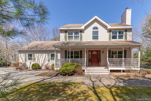 6 Bayview Ter, Hampton Bays, NY, 11946-1120 | Card Image