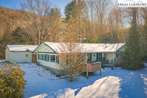 6670 Hickory Nut Gap Rd, Banner Elk, NC, 28604-6769 | Card Image