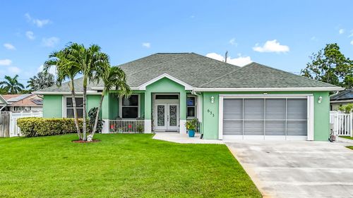 633 Se Dean Ter, Port St. Lucie, FL, 34984-6411 | Card Image